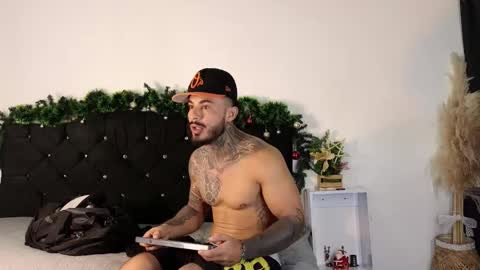 John  online show from November 27, 11:01 am