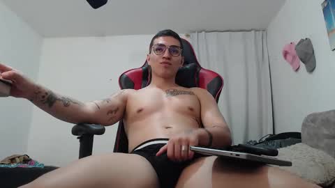 Snapshot of john_s117 chatting on May 8, 6:46 pm JOHN online show from May 8, 6:46 pm