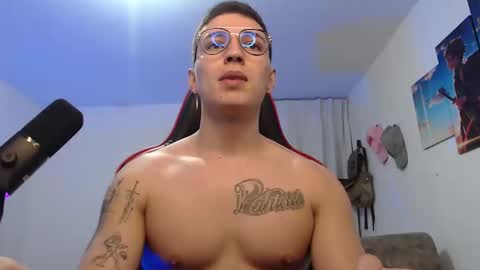 Snapshot of john_s117 chatting on May 31, 5:20 pm JOHN online show from May 31, 5:20 pm