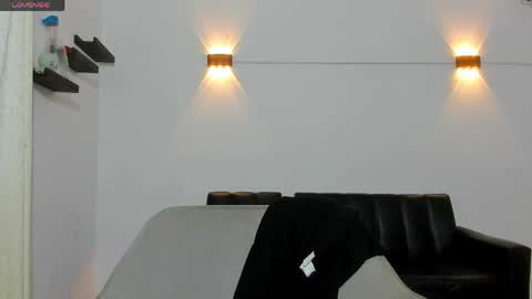 Snapshot of john_ssnow29 chatting on June 2, 1:02 pm john_ssnow29 online show from June 2, 1:02 pm