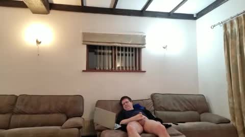 Snapshot of johnathan_stuart33 chatting on February 22, 12:12 am johnathan_stuart33 online show from February 22, 12:12 am