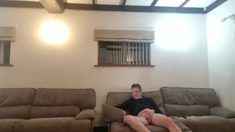 Snapshot of johnathan_stuart33 chatting on March 23, 11:31 pm johnathan_stuart33 online show from March 23, 11:31 pm