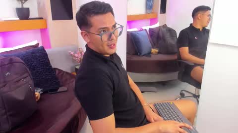 johnbelrose online show from February 11, 12:26 am