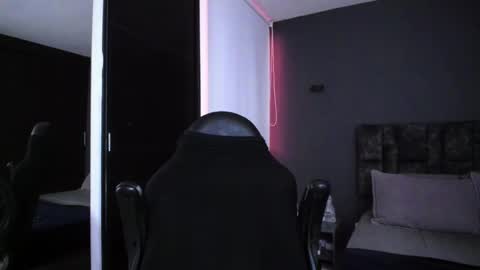 Snapshot of johnbelt_ chatting on March 10, 10:04 pm john belt online show from March 10, 10:04 pm