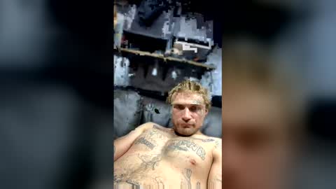 Snapshot of johnbruce23 chatting on April 18, 6:12 pm johnbruce23 online show from April 18, 6:12 pm