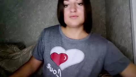 Snapshot of johndragon_205 chatting on July 21, 7:11 am Layla online show from July 21, 7:11 am