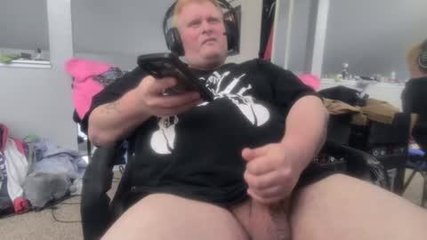 Snapshot of johnfernandez784 chatting on July 17, 3:50 pm johnfernandez784 online show from July 17, 3:50 pm
