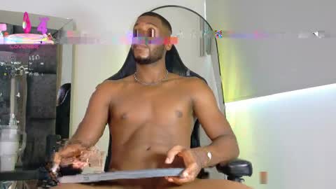 Snapshot of johnjaguar_ chatting on April 12, 4:56 pm johnjaguar online show from April 12, 4:56 pm