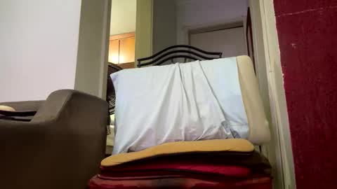 Snapshot of johnjow10 chatting on March 2, 5:08 am JOHN online show from March 2, 5:08 am