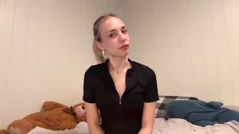Oly online show from June 18, 8:14 am