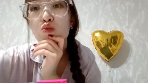 Molly online show from December 17, 2:34 pm