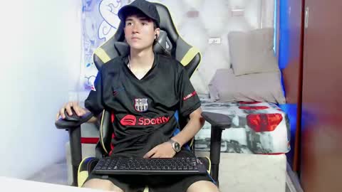 johnny_cagee online show from October 9, 4:10 am