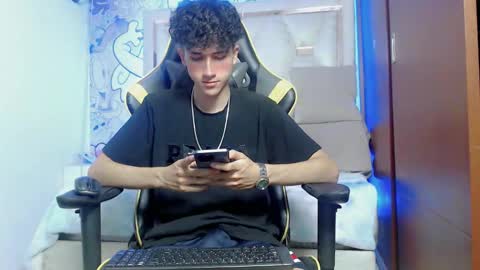 johnny_cagee online show from October 25, 4:53 am