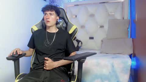 johnny_cagee online show from November 8, 6:46 am