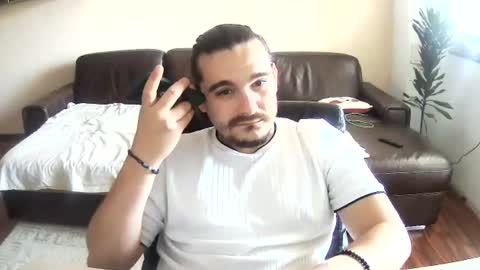 johnnybravovici online show from July 11, 11:57 am
