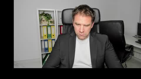 johnnydough82 online show from December 22, 4:06 am