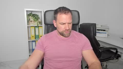 johnnydough82 online show from January 8, 3:40 am