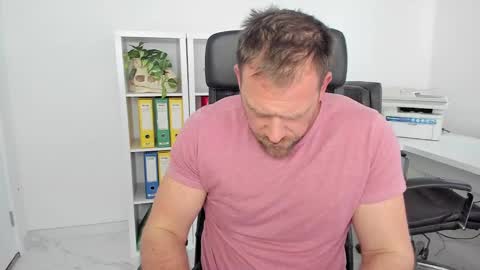 johnnydough82 online show from January 9, 8:03 am