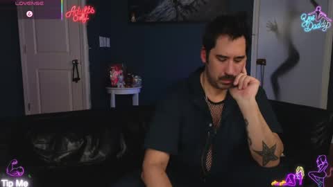 Snapshot of johnnyfromspace chatting on April 20, 2:36 am Johnny from Space online show from April 20, 2:36 am