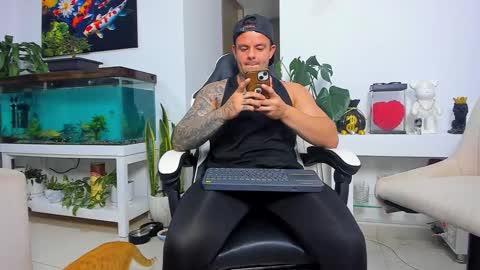 JOHNNY online show from October 25, 2:08 am