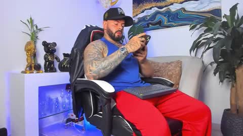 JOHNNY online show from February 19, 1:12 am