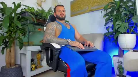 Snapshot of johnnygrayson_ chatting on April 29, 11:11 pm JOHNNY online show from April 29, 11:11 pm