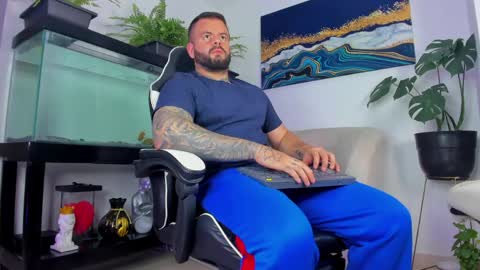 Snapshot of johnnygrayson_ chatting on May 24, 12:04 am JOHNNY online show from May 24, 12:04 am