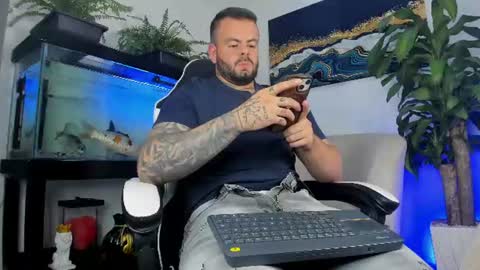 Snapshot of johnnygrayson_ chatting on June 20, 1:52 am JOHNNY online show from June 20, 1:52 am
