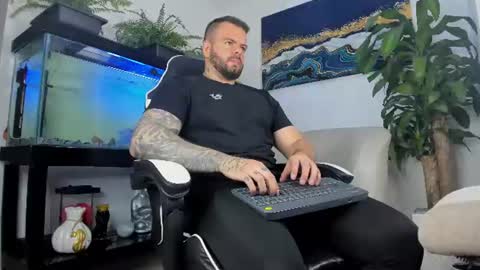 Snapshot of johnnygrayson_ chatting on June 21, 1:30 am JOHNNY online show from June 21, 1:30 am