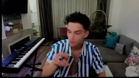 Snapshot of johnnyk8 chatting on June 18, 7:40 pm Johnny k. online show from June 18, 7:40 pm