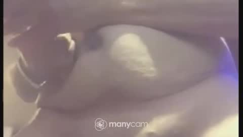 johnnyshung1 online show from December 2, 8:09 am