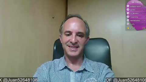 Snapshot of johnq_23 chatting on December 6, 4:06 pm John online show from December 6, 4:06 pm