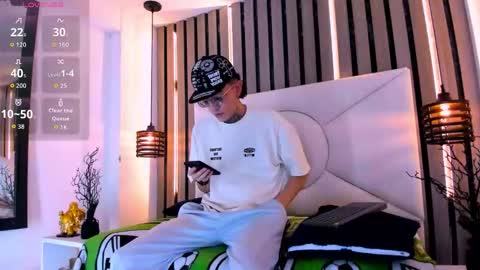 johnsonisaac94  online show from March 1, 11:51 pm