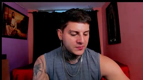 Snapshot of johny_multicum chatting on November 27, 7:05 pm Johny online show from November 27, 7:05 pm