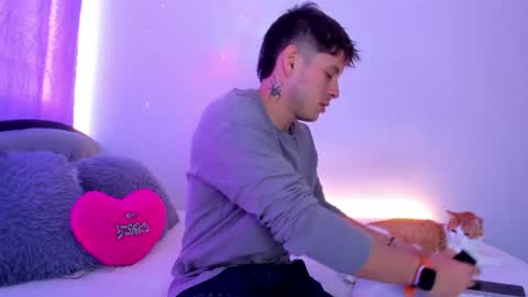 johnycooper08 online show from June 15, 1:46 pm