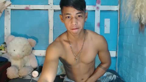 Snapshot of johnydestroyer chatting on October 22, 9:47 pm johnydestroyer online show from October 22, 9:47 pm