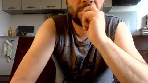 joinmetoparis online show from February 1, 4:05 pm