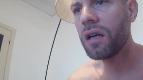 jojo19844 online show from September 29, 4:50 am