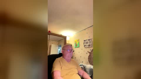 Snapshot of jojo60000529566 chatting on February 11, 6:35 pm jojo60000529566 online show from February 11, 6:35 pm