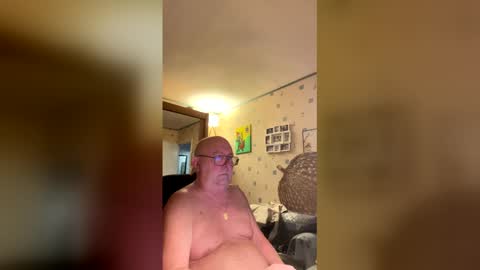 Snapshot of jojo60000529566 chatting on February 12, 7:14 am jojo60000529566 online show from February 12, 7:14 am