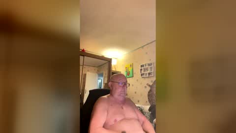 Snapshot of jojo60000529566 chatting on February 19, 7:37 am jojo60000529566 online show from February 19, 7:37 am