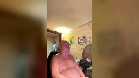 Snapshot of jojo60000529566 chatting on February 24, 6:33 am jojo60000529566 online show from February 24, 6:33 am