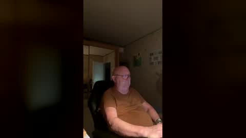 Snapshot of jojo60000529566 chatting on March 9, 8:24 pm jojo60000529566 online show from March 9, 8:24 pm