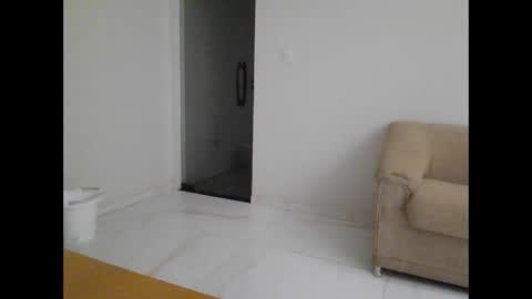 Snapshot of jojooo27 chatting on April 15, 1:56 am jojooo27 online show from April 15, 1:56 am