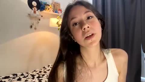 I am Joline ntmuLets hit 10 Thumbs Up together online show from June 12, 2:38 pm