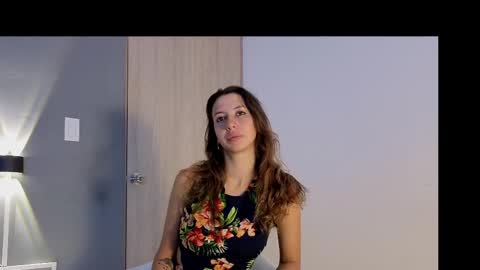 jolie_lov online show from September 24, 1:25 pm