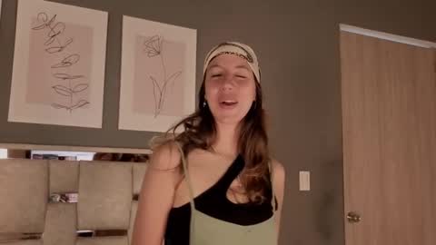 jolie_lov online show from November 19, 1:33 pm