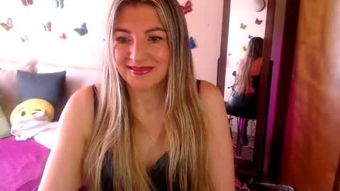 Snapshot of jolie_mature_ chatting on November 23, 4:51 pm Jolie Mature online show from November 23, 4:51 pm