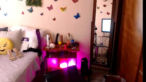 Jolie Mature online show from June 6, 7:29 pm