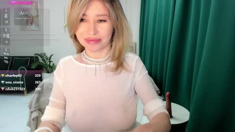 Jolie Ozolla online show from March 7, 11:29 am